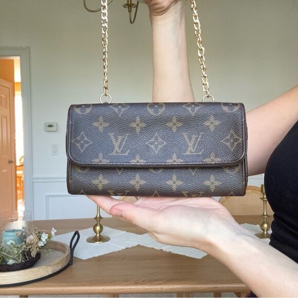 ✅AUTHENTIC✅LOUIS VUITTON SHOULDER BAG - Picture 1 of 14